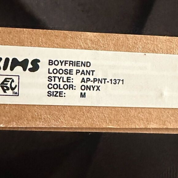 SKIMS NWT Boyfriend Loose Fit Pant Onyx Black Straight Leg Pant - Picture 5 of 7